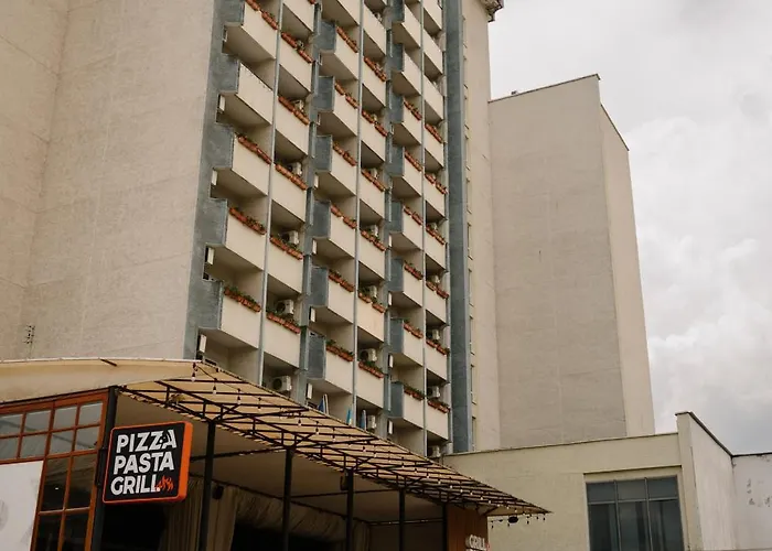 7 Days Kamyanets-PodilskyiГотель